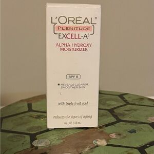 L’Oreal Plentitude alpha hydroxy moisturizer 4 oz nib